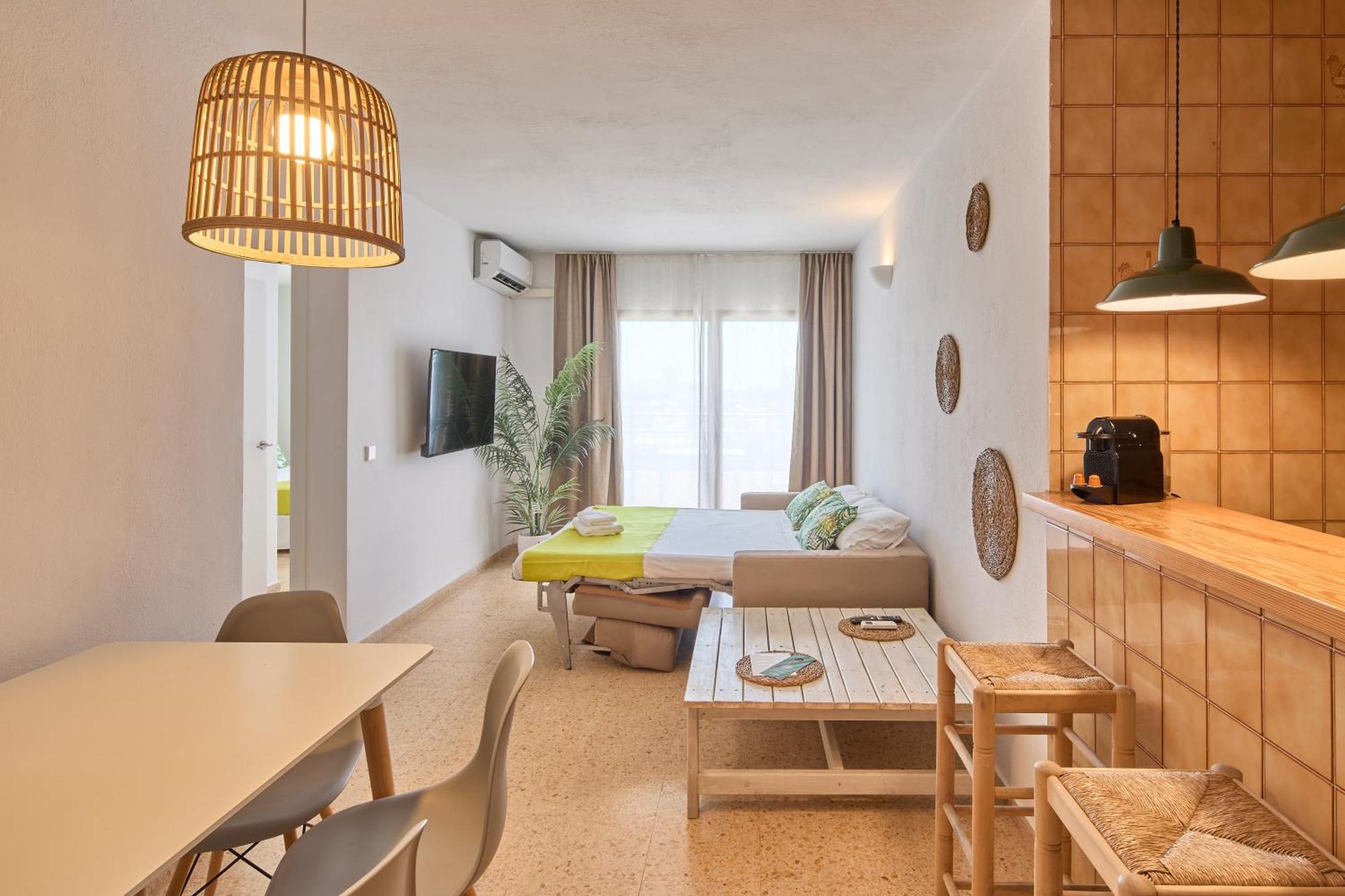 Aparthotel Escondidos Ibiza Platja d'en Bossa